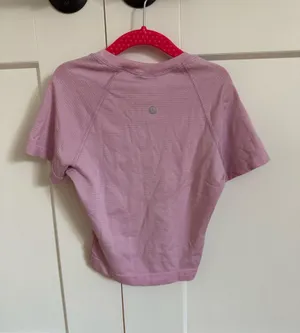 Swiftly Tech Cropped Lululemon Short Sleeve 2.0 Pink Baby thumbnail 2