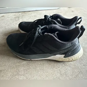 Adidas Women’s Black Athletic Sneakers size 7.5 nwot thumbnail 6