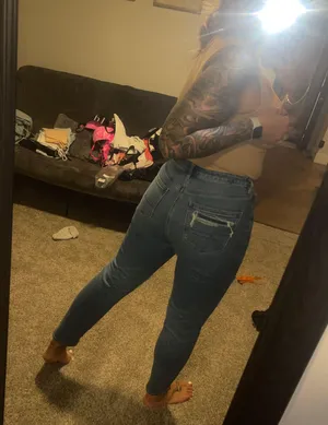 American Eagle Jeans thumbnail 2