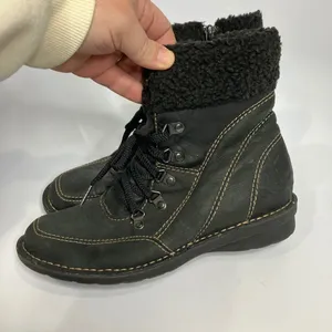 Clarks Nikki Imperial lace up boots Black leather woman's size 8 faux‎ fur thumbnail 4