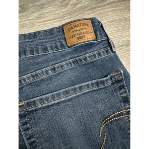 Signature by Levi Strauss Womens Totally‎ Shaping Bootcut Jeans Blue 14M 32x32 thumbnail 9