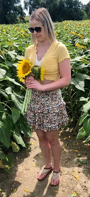 Floral Skirt thumbnail 1