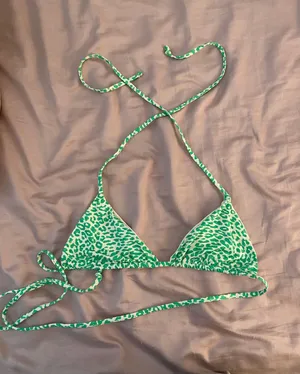 Frankies Bikinis Top thumbnail 1