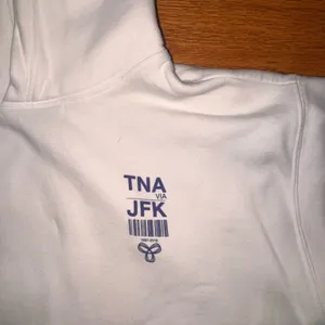 Aritzia 🍎TNA White Pullover Hoodie with Subtle Logo Trim thumbnail 4