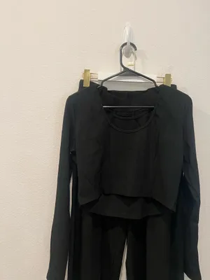Women's Black Ribbed Two-Piece Set - Casual Pants & Cropped Top thumbnail 2