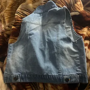 MD Vest Cest Toi light wash button up vest Blue Size M thumbnail 2