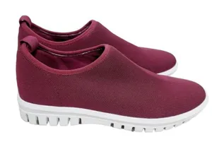 Blondo Sneaker Womens Size 8 Burgundy‎ Red Knit Pull On Waterproof Shoes thumbnail 1
