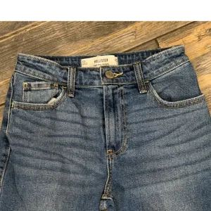 Hollister High-Rise Straight Leg Jeans Mid Rise 24/00 (24x29) Stretch Whiskering thumbnail 3
