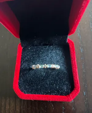 Women’s Gorgeous Rhinestones and Golden Ring Size 7 thumbnail 1