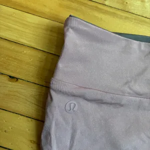 Lululemon Reversible High-Waisted Bikini Bottom 8 Grey Pink Womens Crossover thumbnail 6