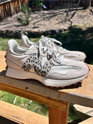 New Balance 327 Sea Salt Leopard Print Sneakers Size 11.5 Womens 10 Mens thumbnail 3