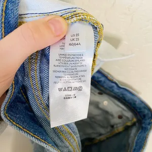 Free People We The Free Maggie Straight Jean In Medium Wash Size 25 thumbnail 7