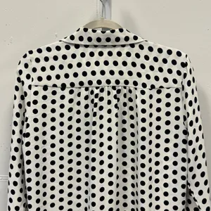 Ann Taylor Polka Dot Blouse Women's Small White Black Long Sleeve V-Neck Classic thumbnail 5