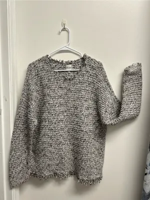 Cozy Textured Fringe Hem Women’s Sweater - Cream & Black thumbnail 3