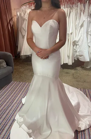 Vow’d Wedding Dress White Size 4 thumbnail 2