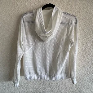 Lululemon Women’s Mesh On Mesh White Lightweight‎ Jacket Size Small/4 thumbnail 4