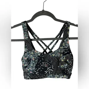 Lululemon‎ Free To Be Serene Bra Women’s Size 4 Black Floral Strappy Sports Bra thumbnail 2