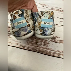 Toms Butterfly Comfort Slip On Shoes‎ thumbnail 3