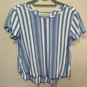Cloth‎ & Stone Anthropologie Blue And White Striped Frayed Hem Top Sz S thumbnail 1