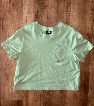 Nike Cropped T-Shirt thumbnail 1