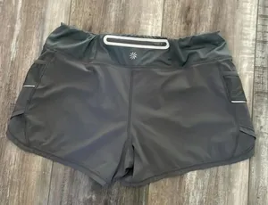 Athleta Running Free Gray Workout Shorts Size Large thumbnail 2