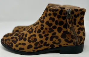 Time‎ and Tru Women's Memory Foam Animal Print Faux Suede Boots Size 9 thumbnail 1