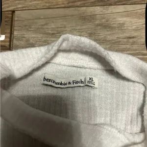 Abercrombie and fitch shirt thumbnail 2