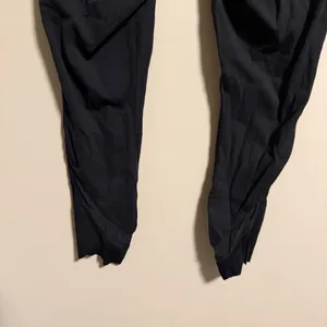 Lululemon Wunder Under Crop High-Rise *Roll Down Scallop Full-On Luxtreme 23" thumbnail 3