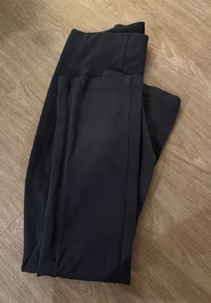 Lululemon Ribbed Flare Softstreme Pants thumbnail 1