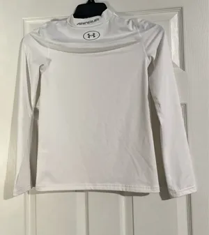 Under Armour long sleeve CoolGear junior size Large. thumbnail 2