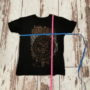 RAMONES BLACK T‎ SHIRT Size XS thumbnail 2