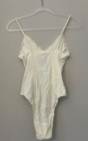 Forever 21 White Lace-Trimmed Bodysuit (Double-Lined Chest, Not See-Through) thumbnail 4