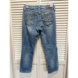 Miss‎ Me Boyfriend Capri Heavy Distress Jeans Embroidered/Gems Logo 25 Low Rise thumbnail 7