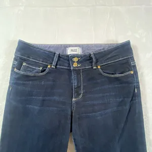 Paige Jeans Hidden Hills Women's‎ 30x29.5 Mid Rise Dark Wash Flared Slimming thumbnail 2