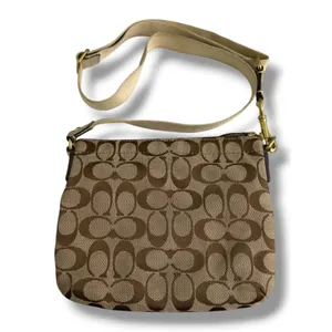 Coach Signature Canvas Crossbody Bag Brown Khaki Front Turnlock Pocket Gold Trim thumbnail 2