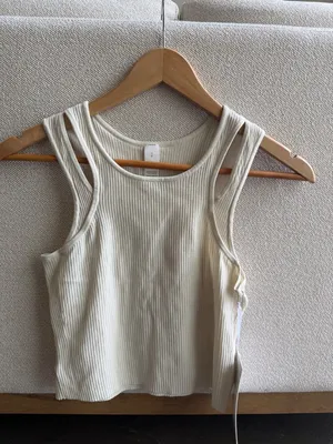 Lululemon Ribbed Tank thumbnail 2