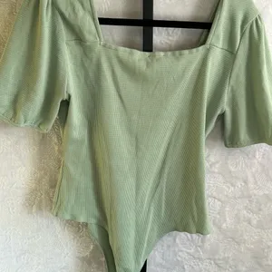 Everly Mint Green Puff Sleeve Bodysuit thumbnail 4