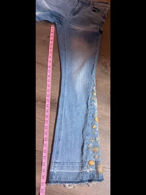 Ashley Mason embroidered flare legged jeans. Size 5/27" thumbnail 5