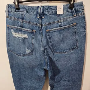 Good American Distressed Raw Hem Jeans - medium wash - Women's Size 10 thumbnail 3