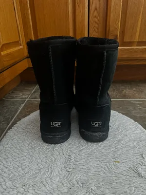 UGG Boots thumbnail 2