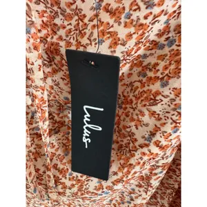 NWT Lulus rust‎ pink floral blouse size large thumbnail 3