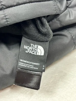 The North Face Reversible Black Quilted Puffer Vest Size S thumbnail 10