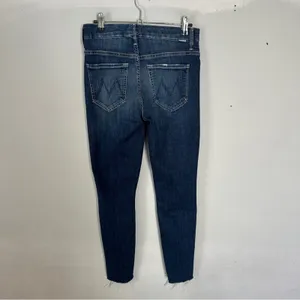 MOTHER The Looker Ankle Fray Jeans In Cat Attack 27 High Rise thumbnail 4