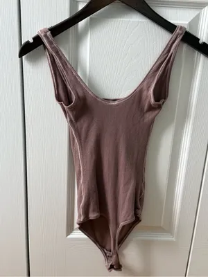 Skims Rib Scoop Tank Bodysuit in Umber/Mauve thumbnail 3