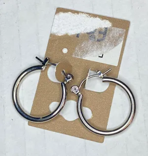 Women's Silver-Tone 0.75" Hoop Fashon Earrings New NWT thumbnail 1