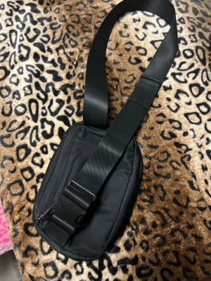 Lululemon Belt Everywhere Bag Black thumbnail 6
