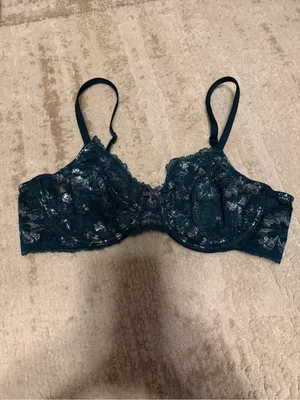 NWOT Victoria Secret Green Lace Bra 34C thumbnail 2