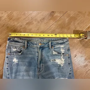 American Eagle Distressed Blue Jeans, size 8 thumbnail 3