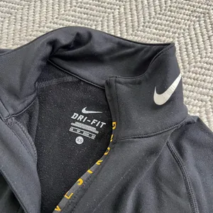 Nike sweatshirt thumbnail 5