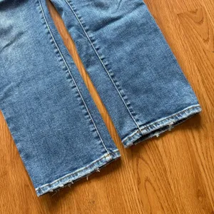 Good American Good Legs Straight Jeans Size 29 thumbnail 7